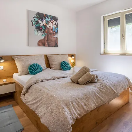 Feriehus Sarah Nedescina, A Peaceful And Pet Friendly Close To The Sea *