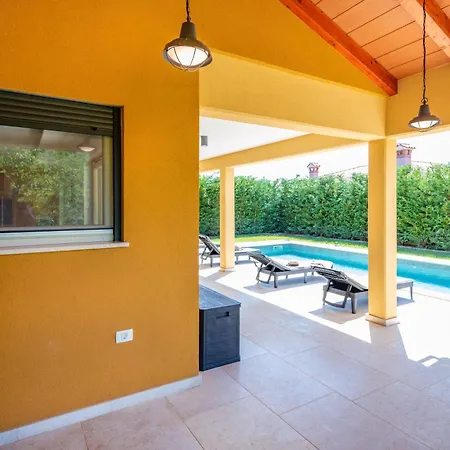 Sarah Nedescina, A Peaceful And Pet Friendly Close To The Sea * Nedeščina